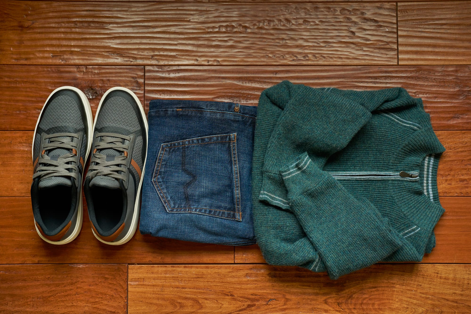This textured wool sweater, dark wash jeans, and textured sneakers would look great after the leaves change color. what to wear for fall family photos in wisconsin for men