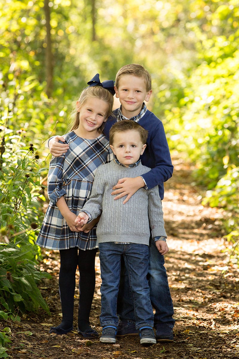 Blue clothing makes you stand out from the fall color. can you wear blue for fall family photos in wisconsin