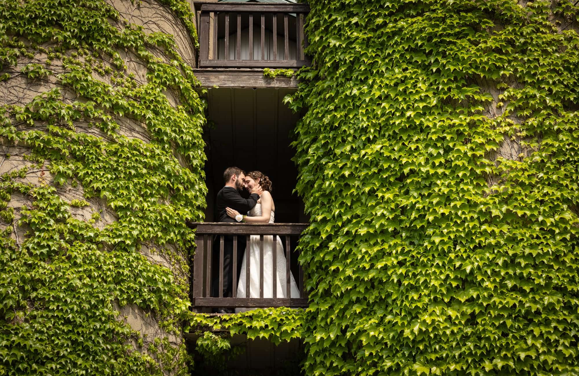 Intimate Barn Stay Wedding In Oshkosh, Wisconsin